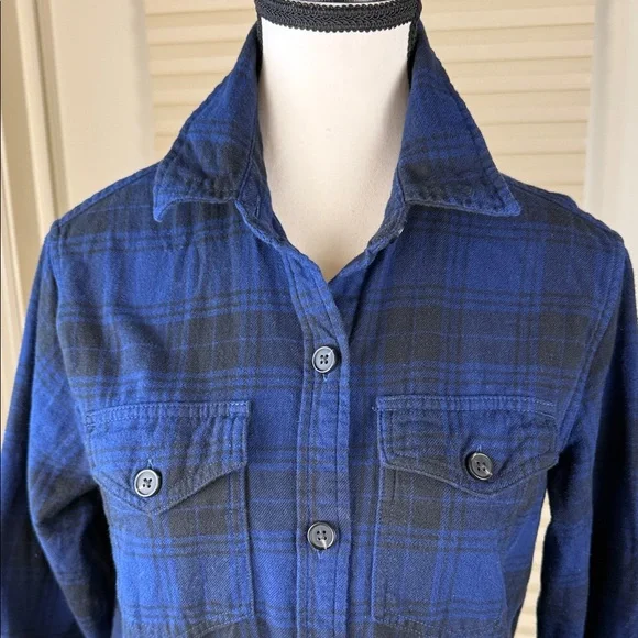 Tilley Women’s Blue Plaid Flannel Shirt S Classic Fit Cotton Button Up Soft - Picture 4 of 11